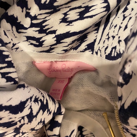 Lilly Pulitzer peacock cotton blouse side zipper - Picture 4 of 4